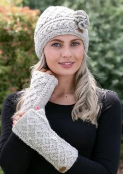 Aran Trellis Handwarmers Oatmeal