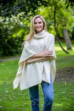 Super Soft Merino Wool Poncho Natural