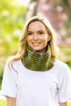 Super Soft Hand Made Snood Green