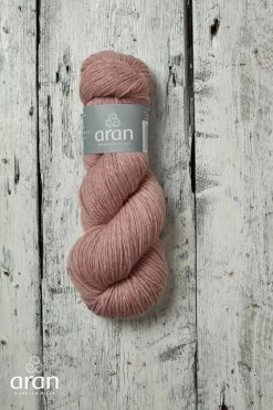 100g Skien Of Super Soft Yarn Winter Rose