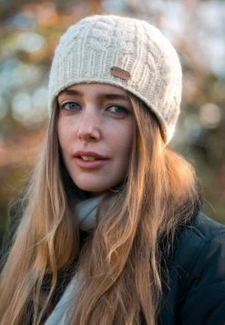 100% Wool Fully Lined Aran Pull On Hat Natural