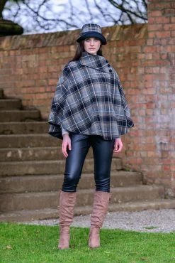 Irish Tweed Poncho Grey / Black Mix