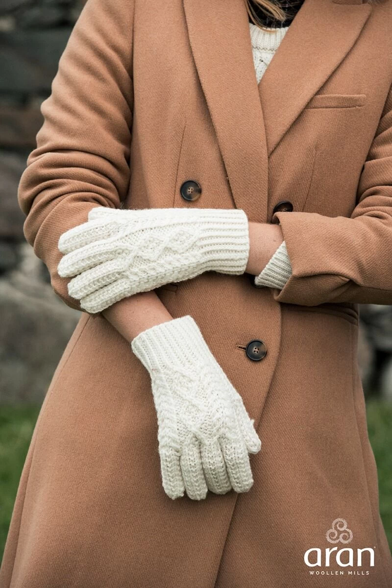 Handknit Aran Wool Gloves Unisex - Image 3