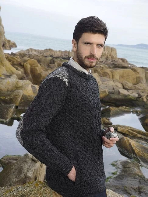 Men's Crew Neck Sweater With Tweed Detailing
