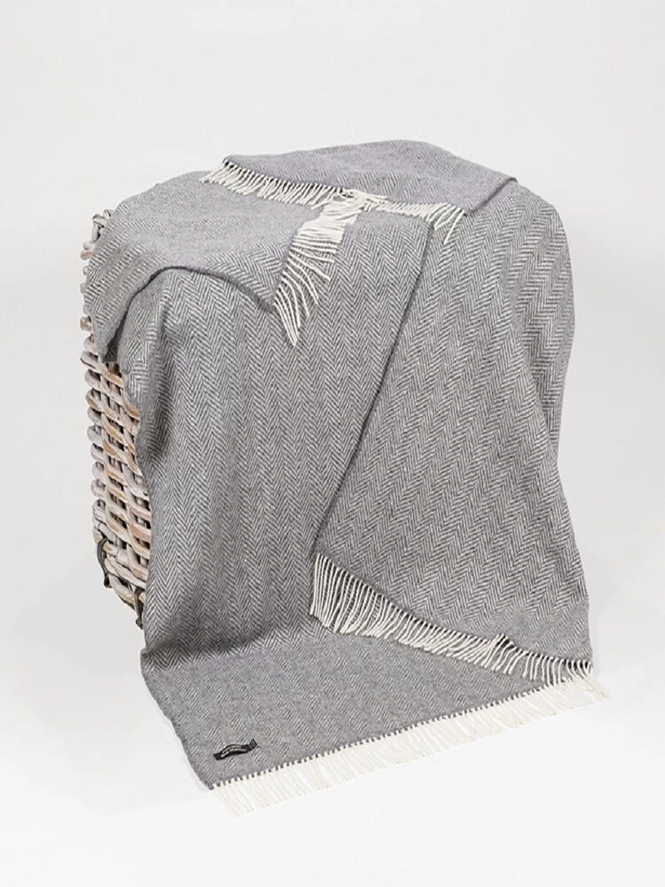 Wool And Cashmere Grey Herringbone Throw Col: 1474